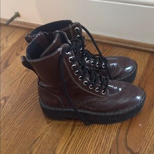 Zipper combat boots